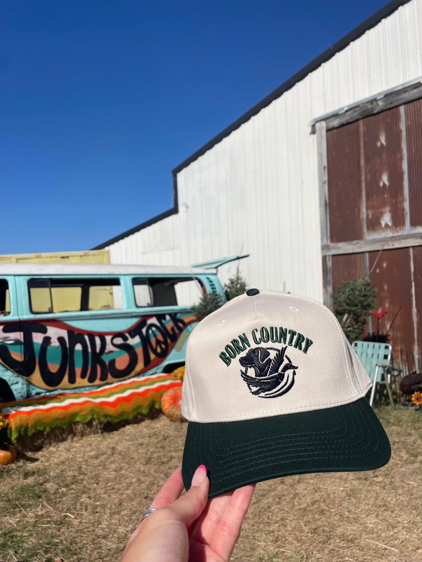 BORN COUNTRY | Dark Green/Natural